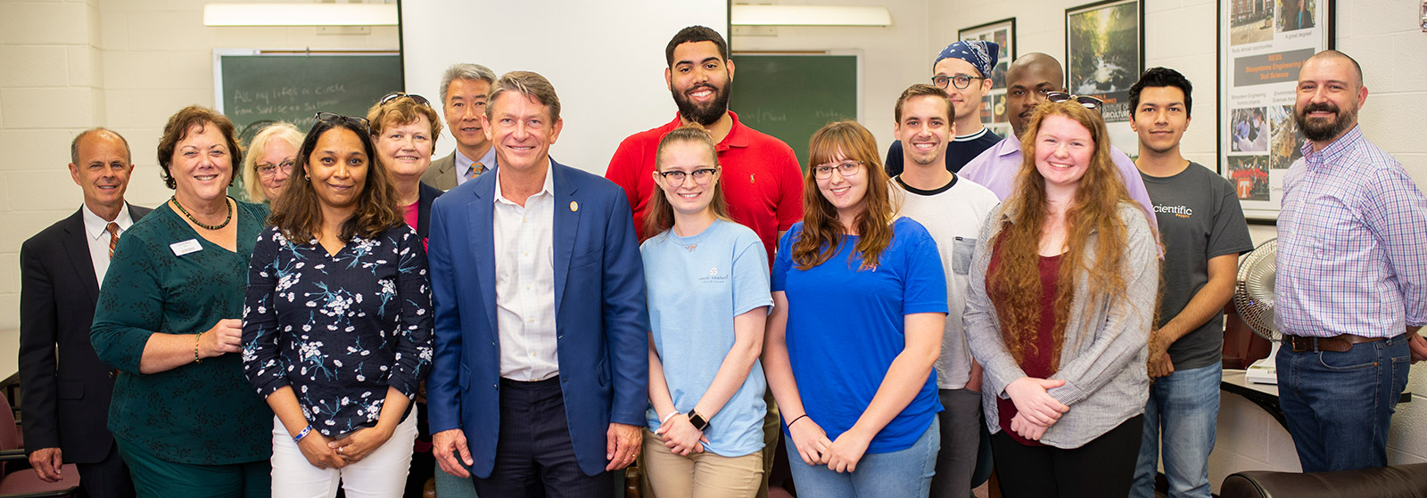 UT interim president Randy Boyd meets with VP Tim Cross and the first class of UT REACH students on the campus of UTIA